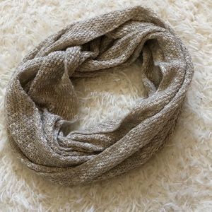 Infinity scarf